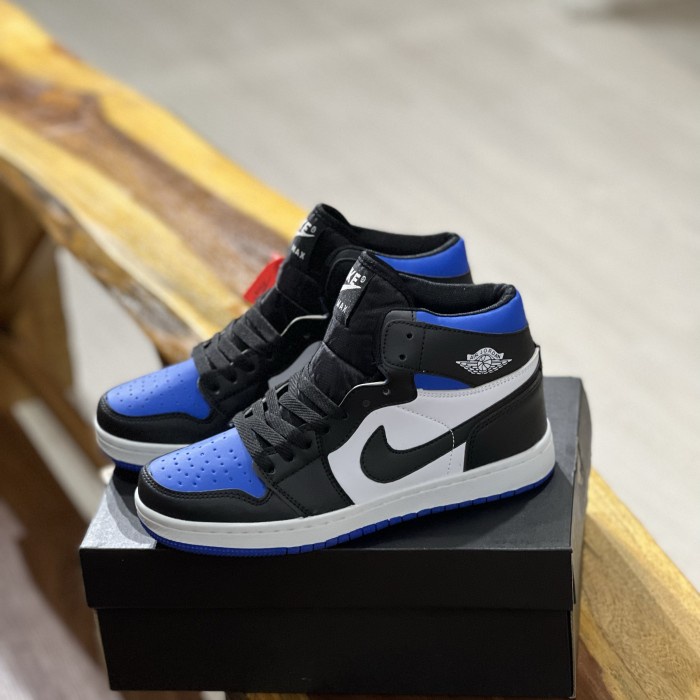 Jual Sepatu Sneakers Pria Wanita Nike Air Jordan 1 Mid Royal Toe Blue