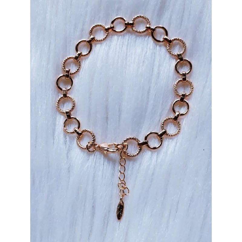 Gelang rantai lapis emas