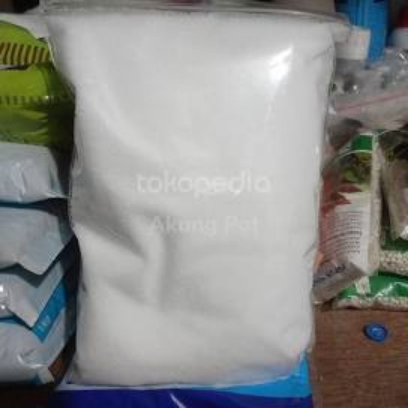 PUPUK UREA PUSRI (repack 1 kg)