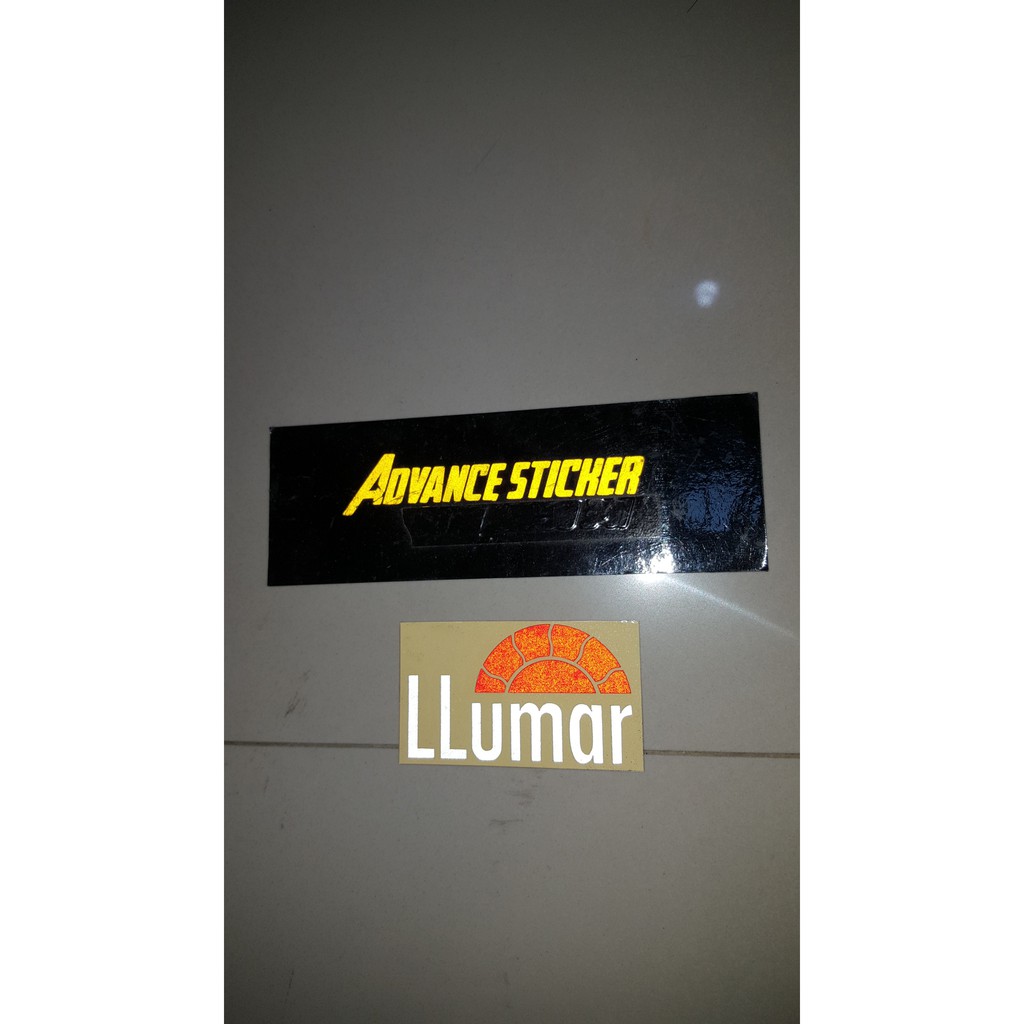 sticker logo kaca film mobil Llumar