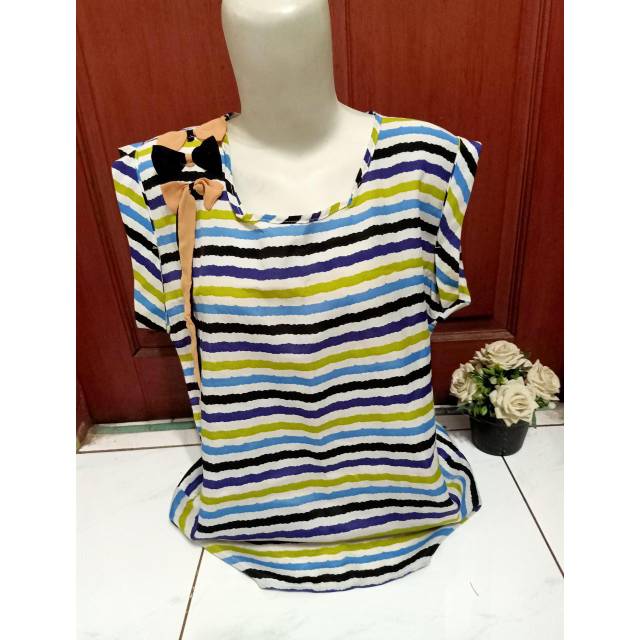 Atasan Motif Pita Preloved