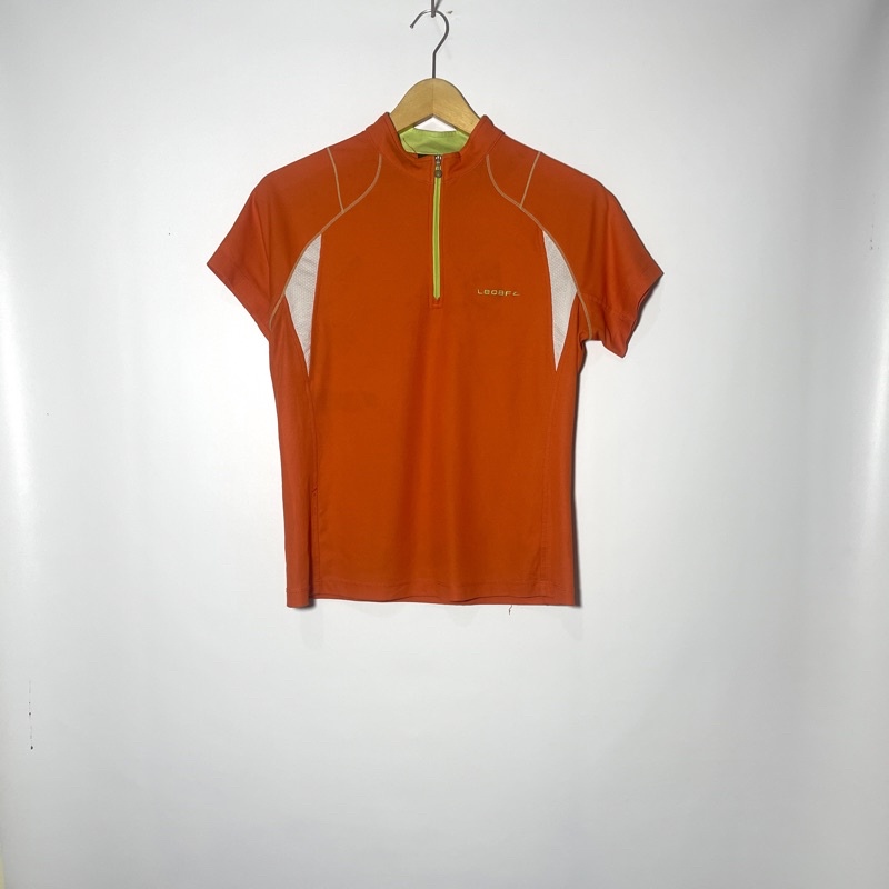 Baju Olah Raga Preloved by Hisummer08-18 Lecaf M95