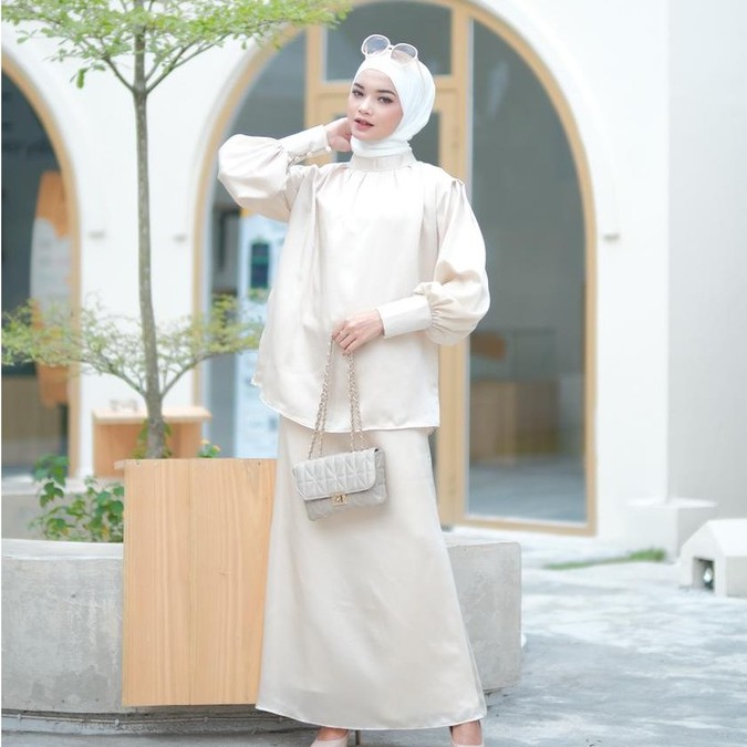 Nadiraa Hijab Vashi Set-Creamy