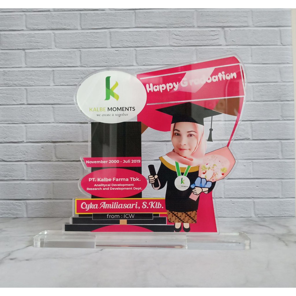 Kado Wisuda Plakat Akrilik, Plakat Wisuda Akrilik Karikatur Custom PK-0055