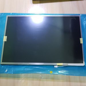 LCD 13.3 WXGA Socket Besar