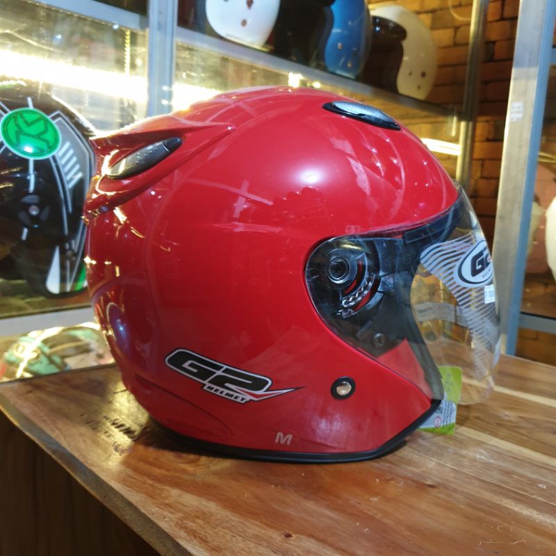 helm model centro merk G2