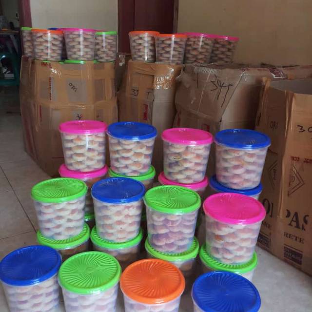 

kue kacang 1 toples