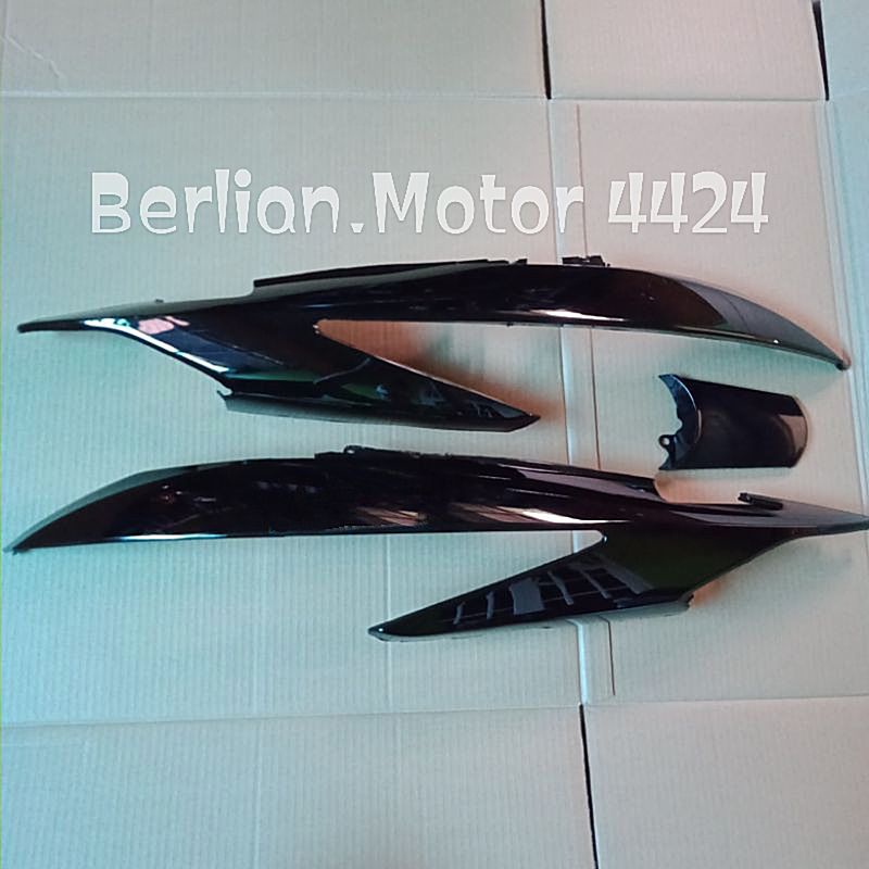 Cover body samping Honda VARIO 110 karbu