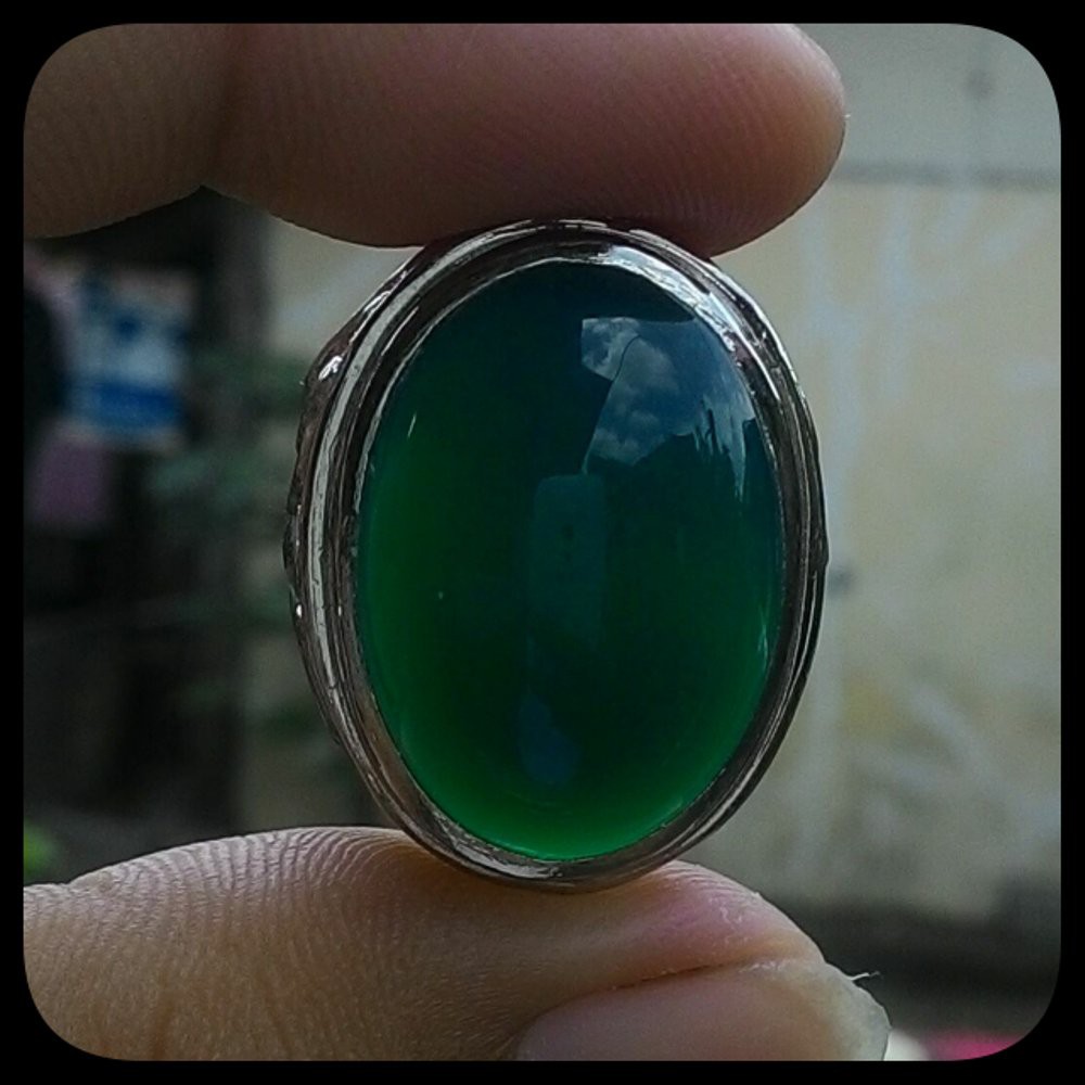 CINCIN NATURAL GREEN CHALCEDONY IJO BOTOL RASA BACAN ( GC 05 )