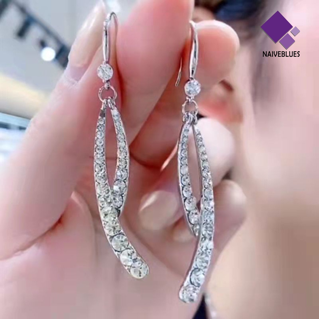 1 Pasang Anting Panjang Desain Ekor Ikan Silang Gaya Elegan Untuk Wanita