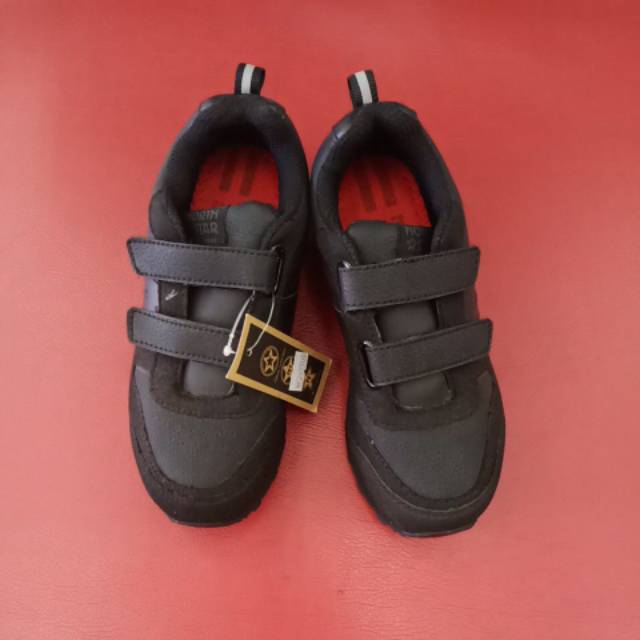 Sepatu aekolah anak bata hitam polos tanpa tali