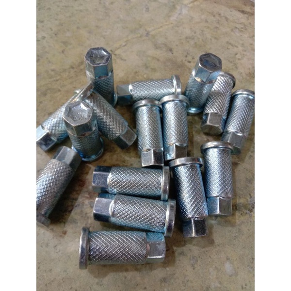 Baut mur sisik nanas