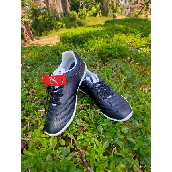 sepatu futsal calci