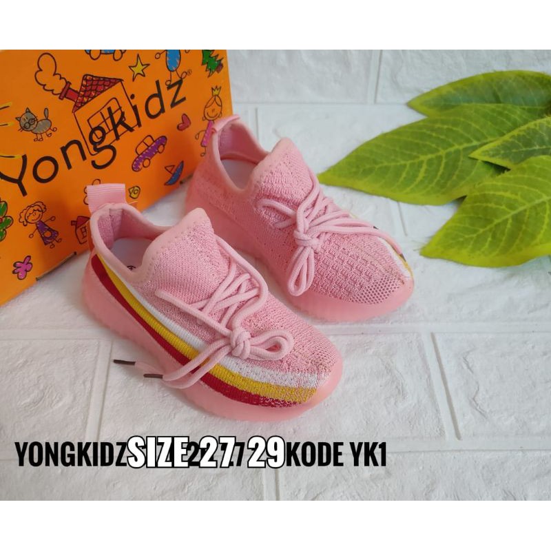 SEPATU YONGKIDZ