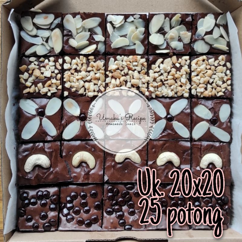 

[REGULER | LEBIH TEBAL] brownies sekat uk 20x20 (25 potong) bebas pilih topping | fudgy brownies / fudge brownies shiny crust | kue ulang tahun | kue ultah