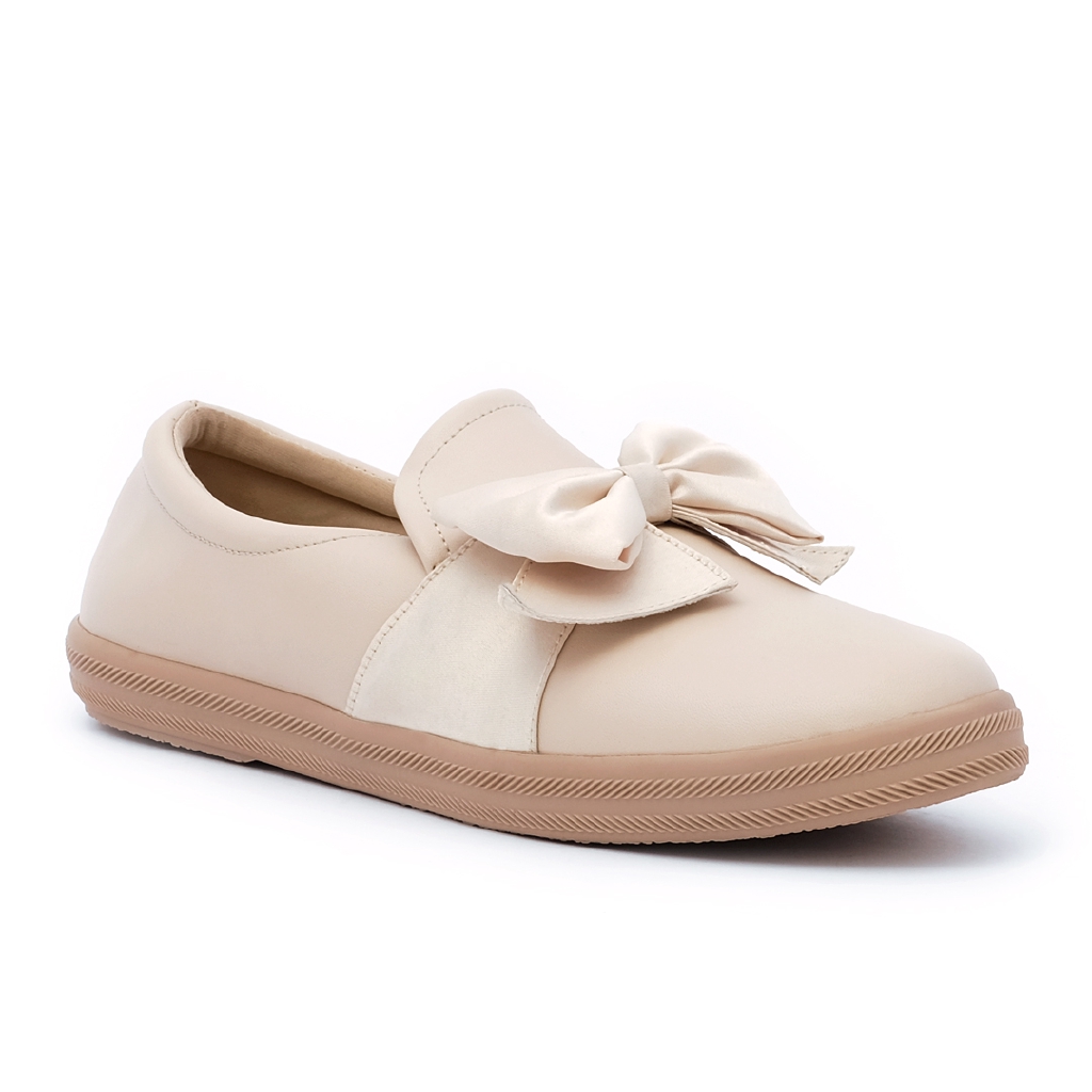 KHK by Khakikakiku Amora Slip On Cream