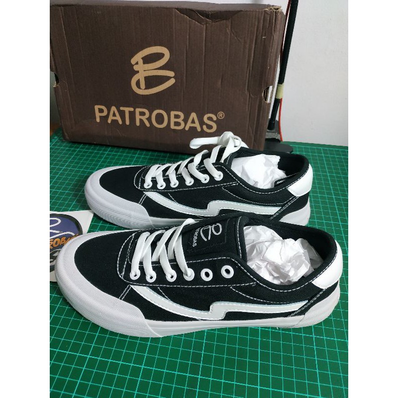 Sepatu Cansual Merk Patrobas ukuran 39