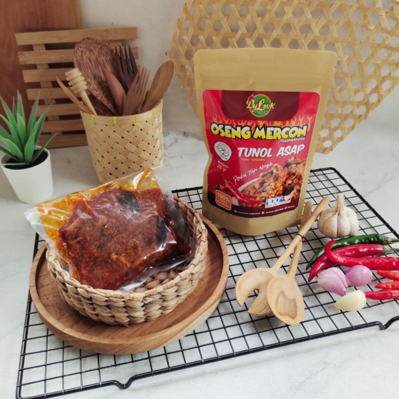 oseng mercon DYLAUK daging sapi, tuna,koyor,paru halal dan paling enak!!!