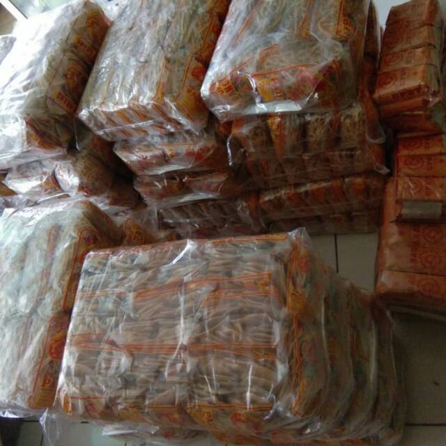 

1bal @250gram krupuk udang padi kapas khas cirebon