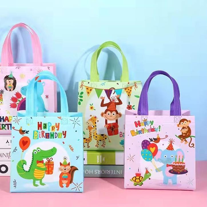 

향 MYSTYLE GOODIE BAG DX23 1 LUSIN WARNA RANDOM ANEKA GAMBAR KARAKTER LUCU ULANG TAHUN HAPPY BIRTHDAY TAS KARUNG PLASTIK SOUVENIR