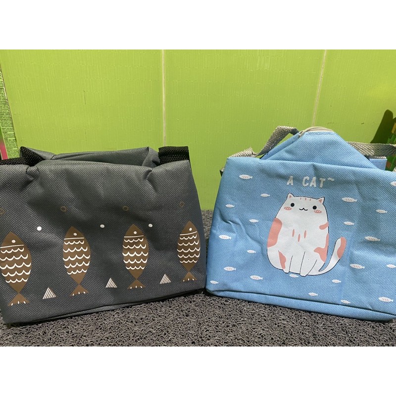 

Tempat Makan (Cooler Bag)