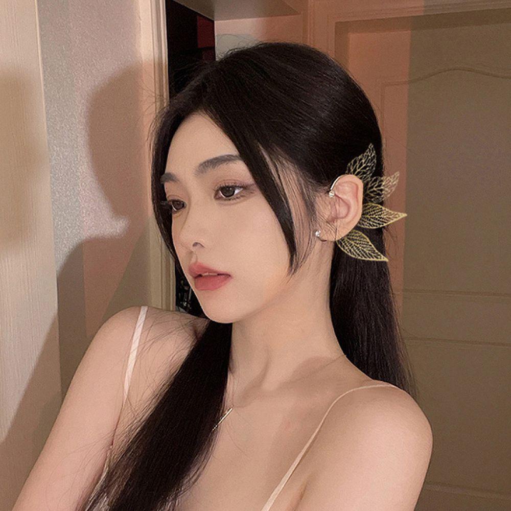 Mxbeauty Wanita Klip Telinga Kiri Trendi Elegan Daun Berongga Perhiasan Telinga Palsu Zirkon Klip On Anting