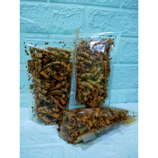 

BASRENG PREMIUM ±100 gram, rasa pedas gurih daun jeruk renyah kriuk khas cemilan pedas