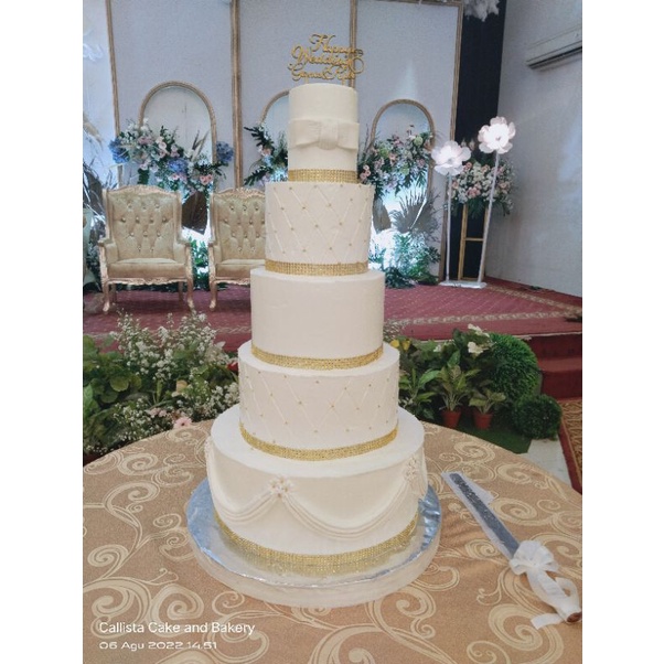 harga-5-tier-cake-terbaru-november-2022-biggo-indonesia