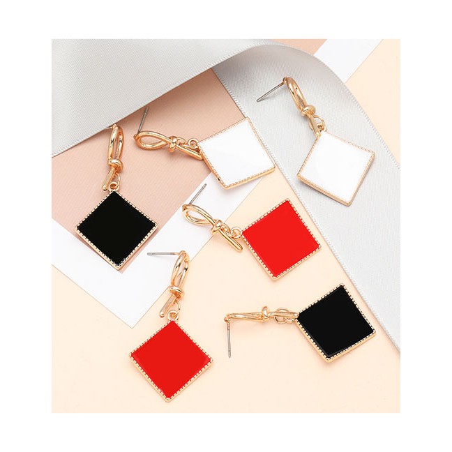 LRC Anting Tusuk Fashion Geometric Square Earrings With Gold Drip Oil Geometric Earrings D92211