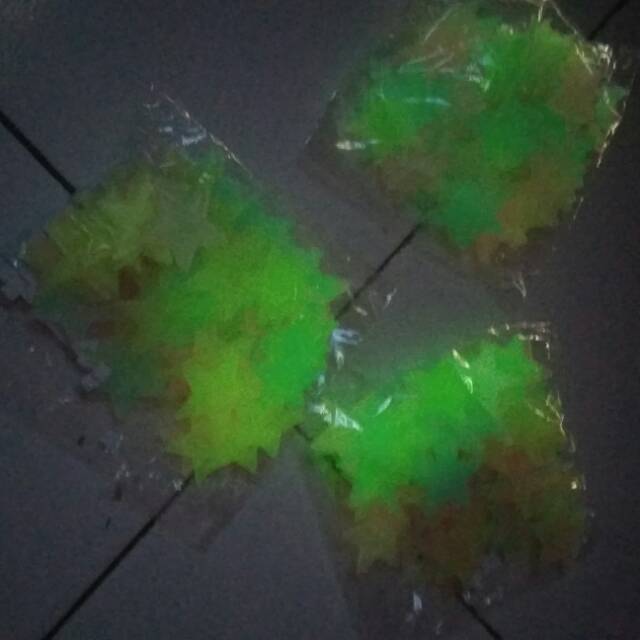 

Stiker glow in the dark.