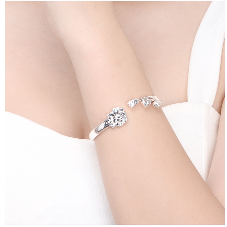 Gelang Model Terbuka Desain Bunga Mawar Bahan Stainless Steel Gaya Korea Untuk Wanita