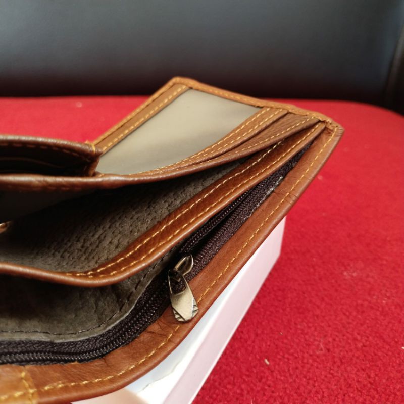 DOMPET PRIA, LEVIS. DOMPET KULIT ASLI TANPA LAPISAN