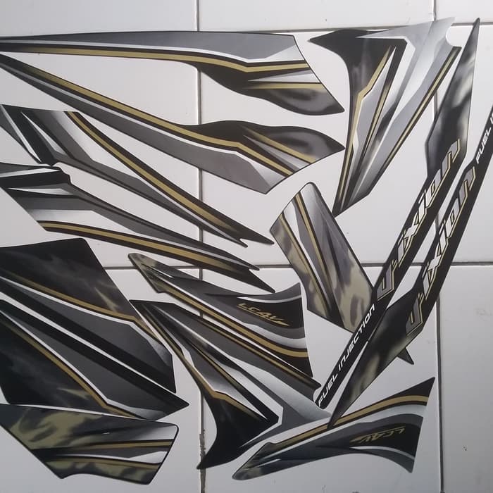 stiker striping Vixion fuel injection 2019 hitam