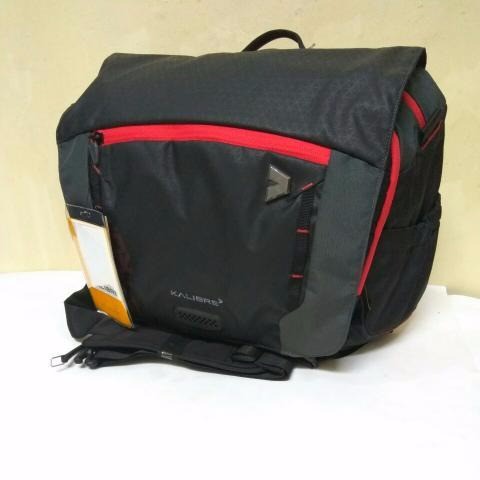 Tas Selempang Laptop Kalibre Metroplex 04 920325  Original Terbaru D-31