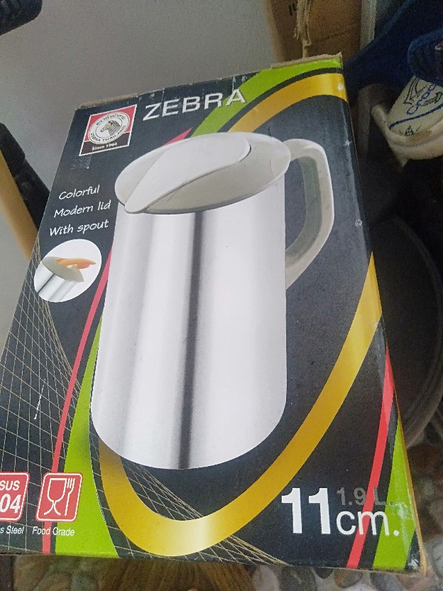 Teko Air Panas Dan Dingin Zebra Water Jug Zelect 115028 (00230.00107)