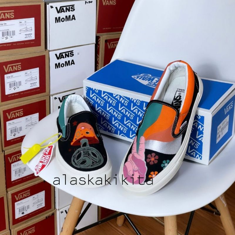VANS SLIP ON HIPPIE PRIA WANITA ,Kualitas Premium Free Kaos kaki/paperbag.