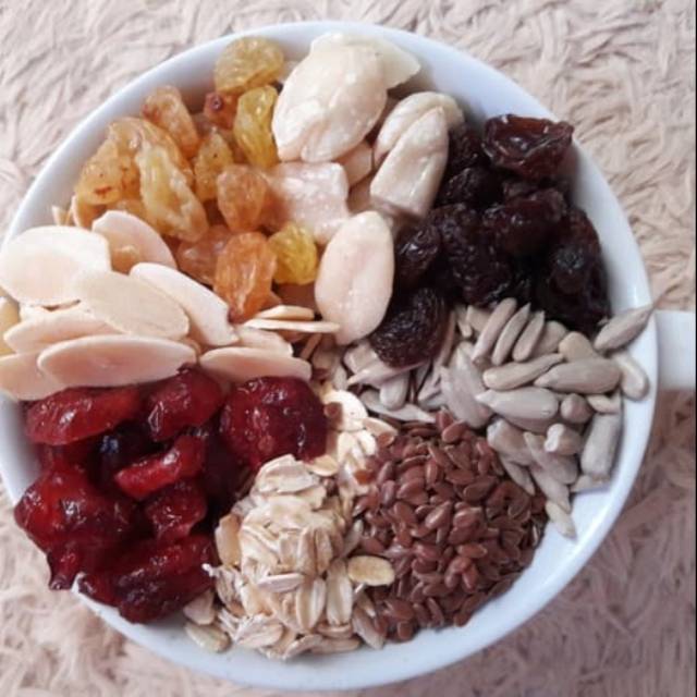 

Cemilan Sehat. Healthy Granola MixB 200 gr (Crnbrry,almond,raisin,oat)