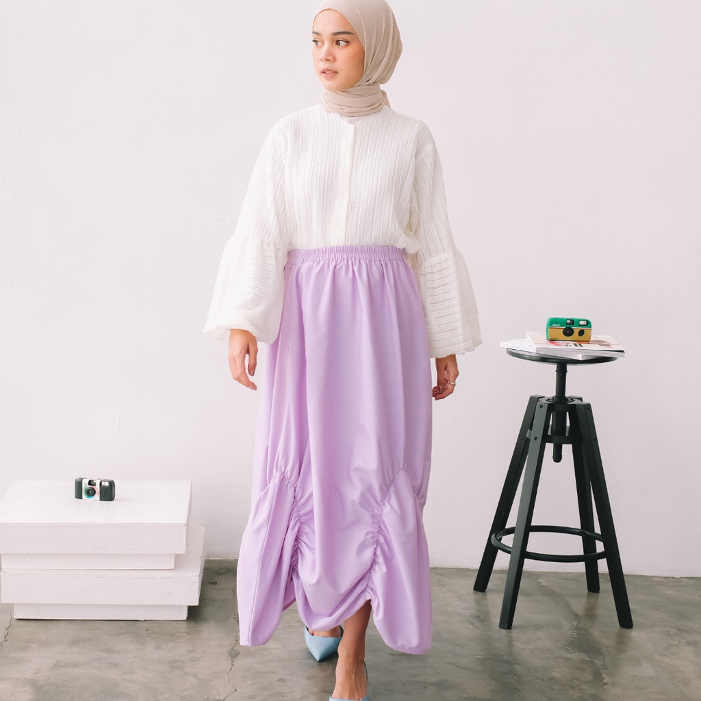 Skirt Basic Venie Gaya Elegan dan Sporty