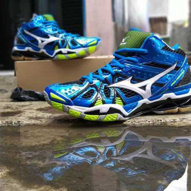 sepatu mizuno voli