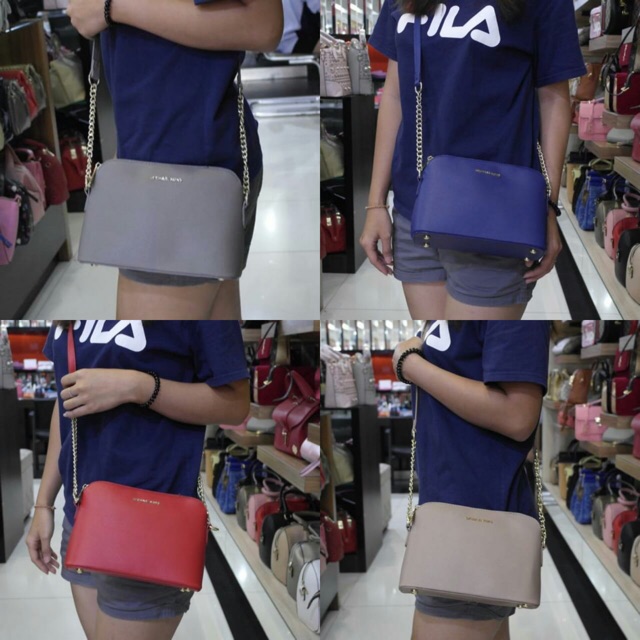 Mk cindy dome slingbag 010