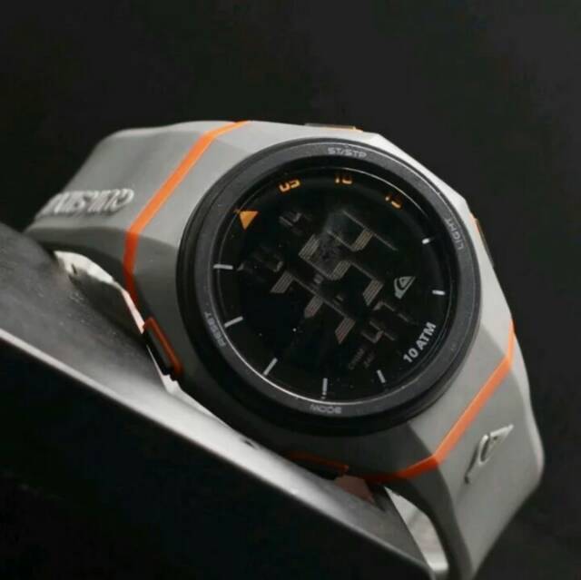 Jam tangan pria Quiksilver the breaker sport digital