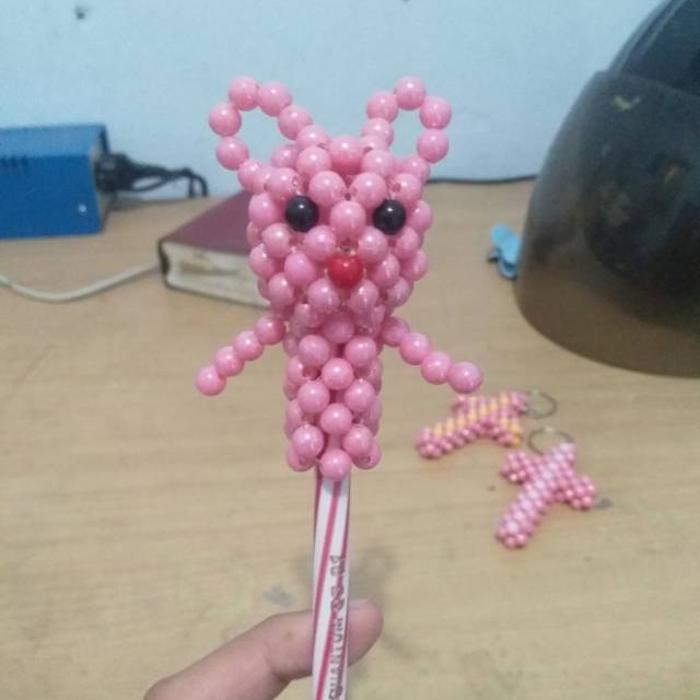 

Souvenir mote tempat pensil