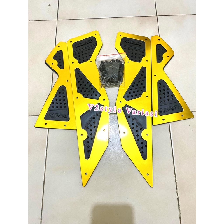 FULL SET BORDERS YAMAHA NMAX OLD KARET PIJAKAN KAKI + PLAT ALUMINIUM FULL CNC GOLD KARPET INJAKAN KAKI YAMAHA NMAX LAMA 2015 2016 2017 2018 2019 SET BAUT BOSHIONG PNP VARIASI TATAKAN ALAS KAKI BAWAH OLD NMAX 155 BORDER PIJAKAN KARPET DEPAN BORDES