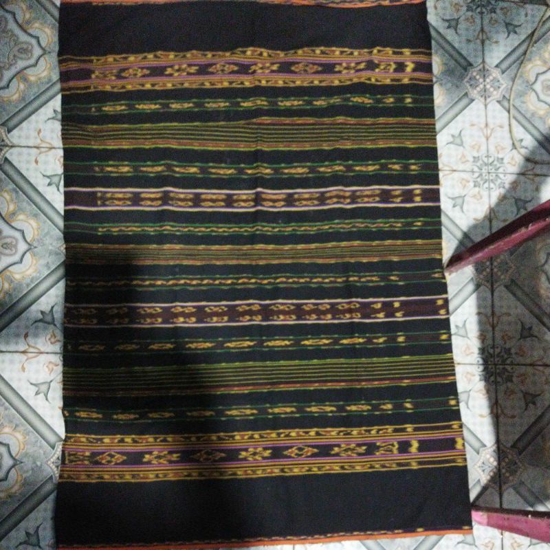 kain tenun adat alor ntt
