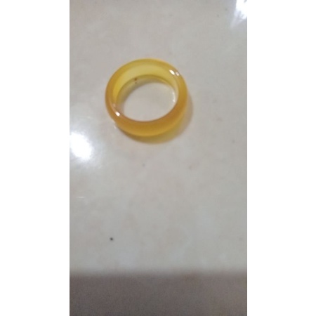 Cincin Giok Kuning