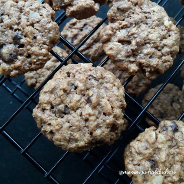 

Chocochip Oatmeal Cookies