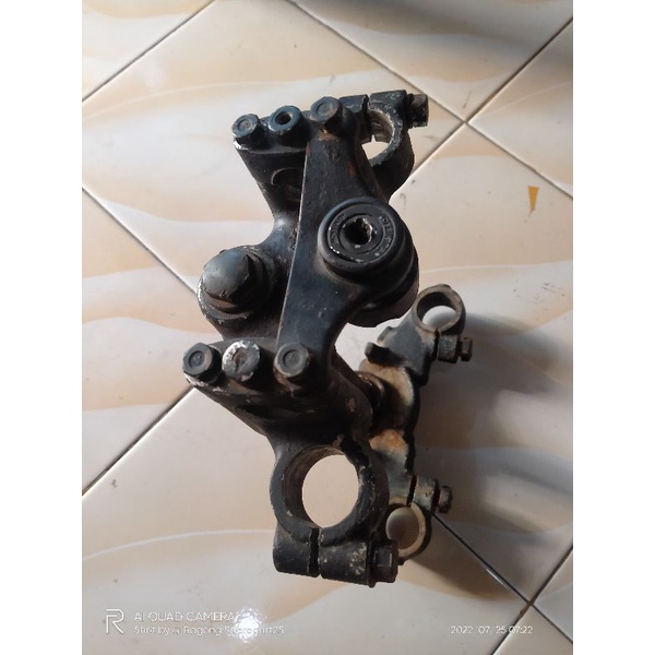 segitiga Suzuki TRS T trs standar