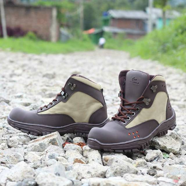 SEPATU PRIA BOOT SAFETY CROCODILE