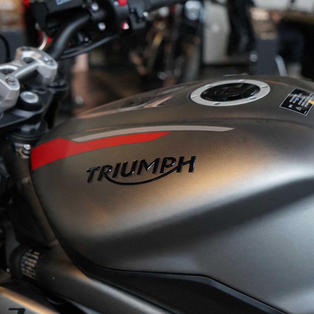 3D Triumph Motor Stiker Lem Lembut Emblem Stiker Motocross Dimodifikasi Dekoratif Stiker