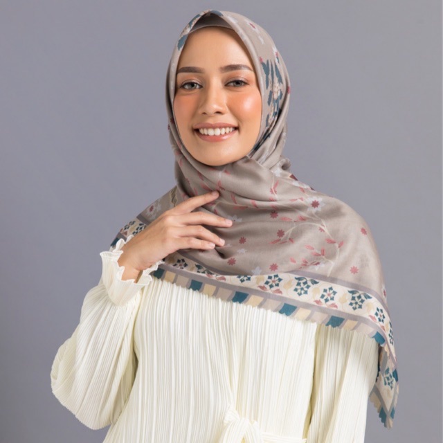 Maina Scarf by Iskanti